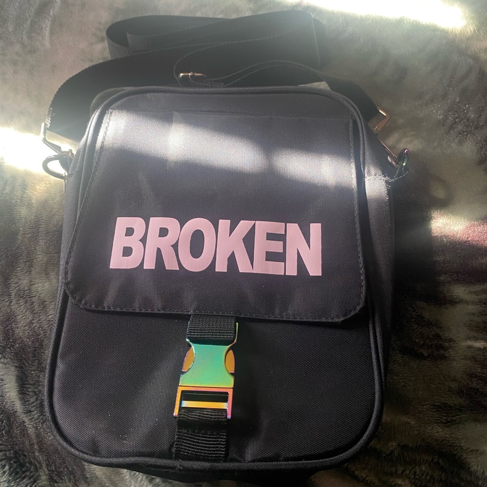 “BROKEN” crossbody Bag ( reflective )